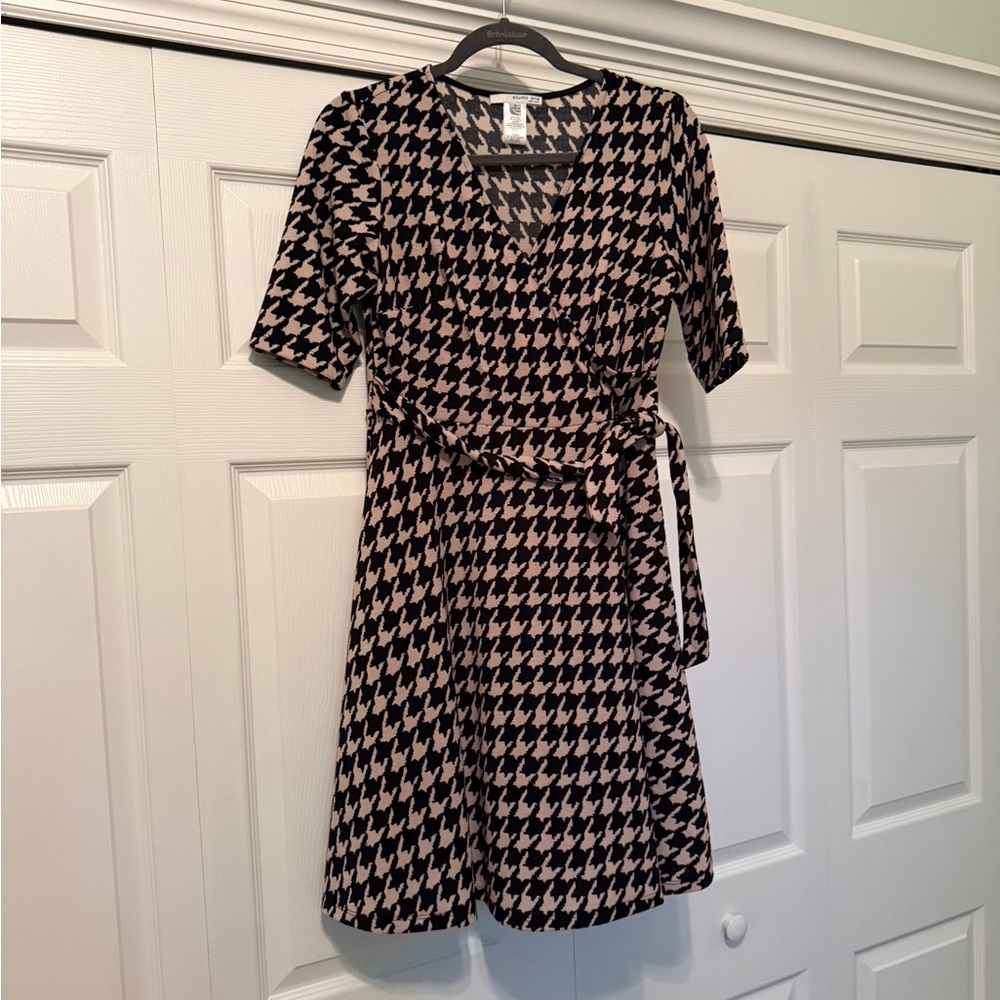 Studio One New York Black and Cream Houndstooth Dress, Size 6